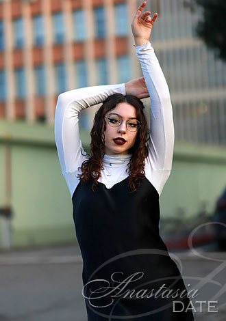 average time dating before moving in